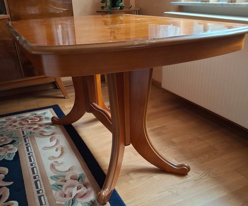 Tisch mit fünf stühlen - mit,